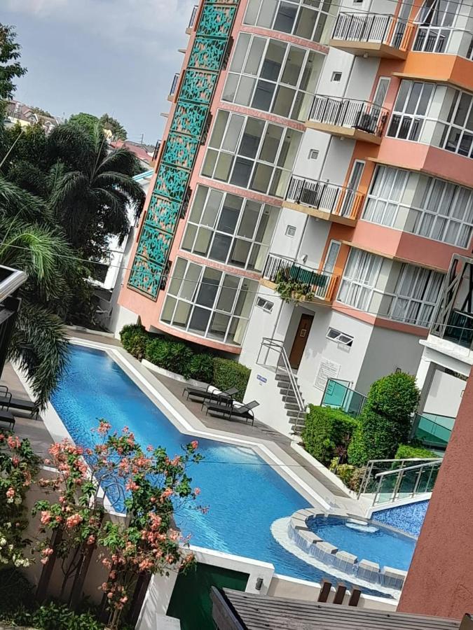 Lancris Residence Paranaque City Esterno foto